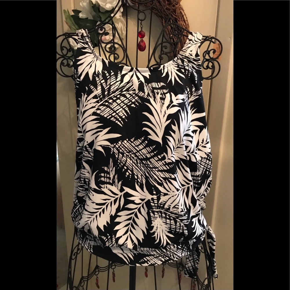 Beautiful Side Tie Bathing Suit Top Size 16